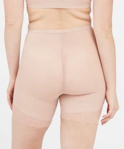 Spanx Spotlight On Lace Mid-Thigh Short 15 Spanx Spotlight On Lace Mid-Thigh Short