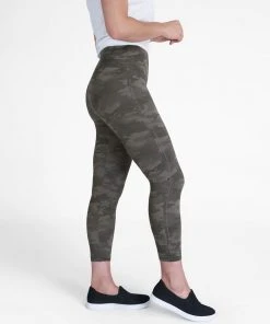 Spanx Look At Me Now Seamless Cropped Leggings 94 Spanx Look At Me Now Seamless Cropped Leggings