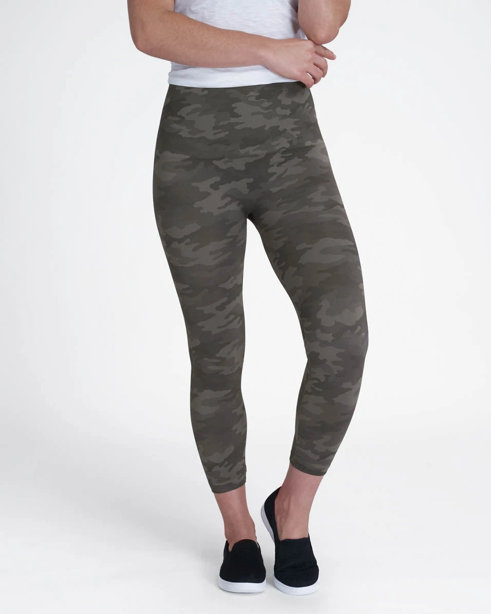 Spanx Look At Me Now Seamless Cropped Leggings 41 Spanx Look At Me Now Seamless Cropped Leggings