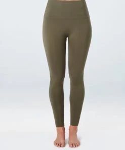 Spanx Look At Me Now Seamless Cropped Leggings 89 Spanx Look At Me Now Seamless Cropped Leggings