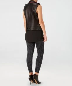 Spanx Look At Me Now Seamless Cropped Leggings 63 Spanx Look At Me Now Seamless Cropped Leggings
