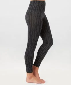 Spanx Look At Me Now Seamless Cropped Leggings 65 Spanx Look At Me Now Seamless Cropped Leggings