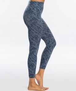 Spanx Look At Me Now Seamless Cropped Leggings 85 Spanx Look At Me Now Seamless Cropped Leggings