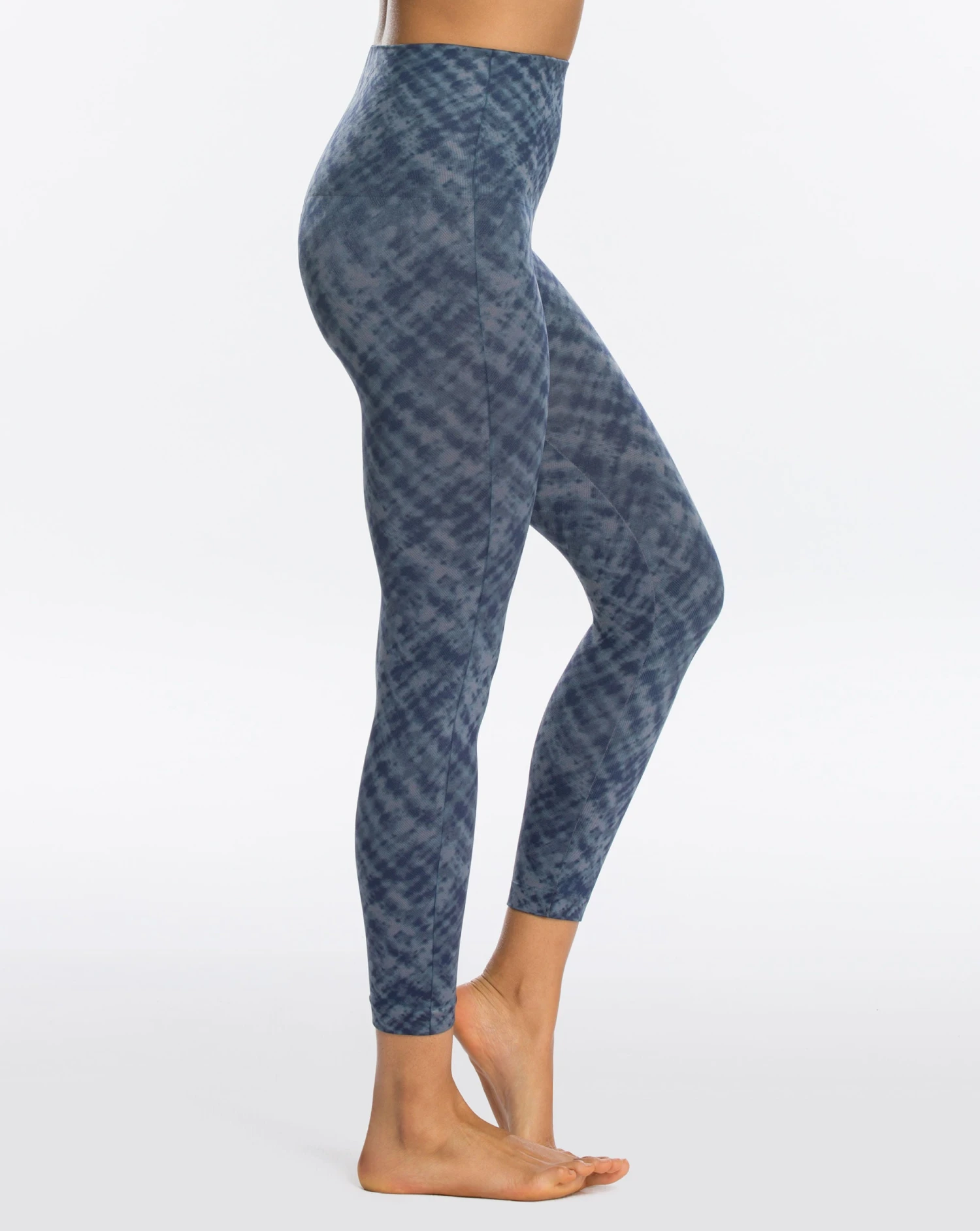 Spanx Look At Me Now Seamless Cropped Leggings 33 Spanx Look At Me Now Seamless Cropped Leggings