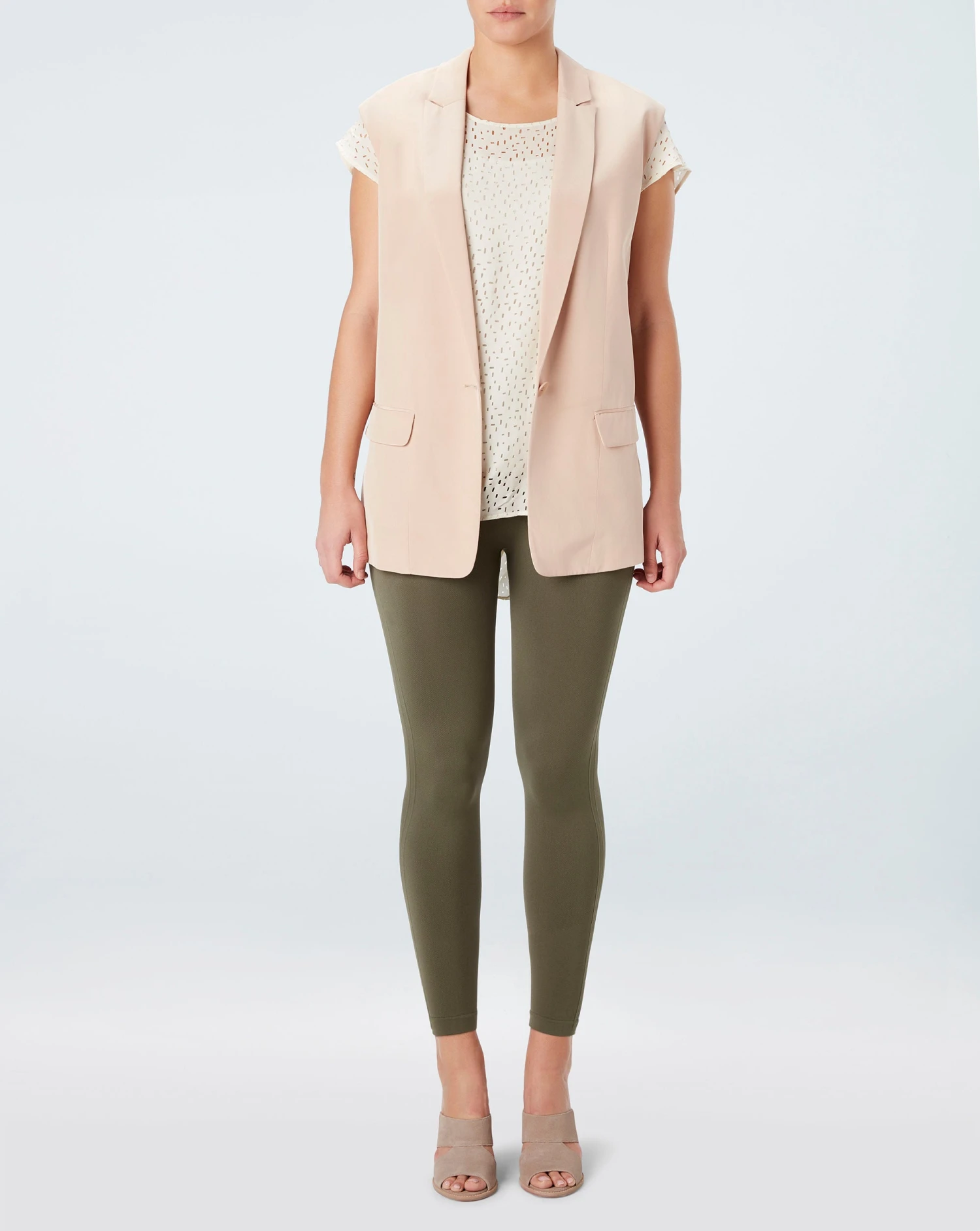 Spanx Look At Me Now Seamless Cropped Leggings 34 Spanx Look At Me Now Seamless Cropped Leggings