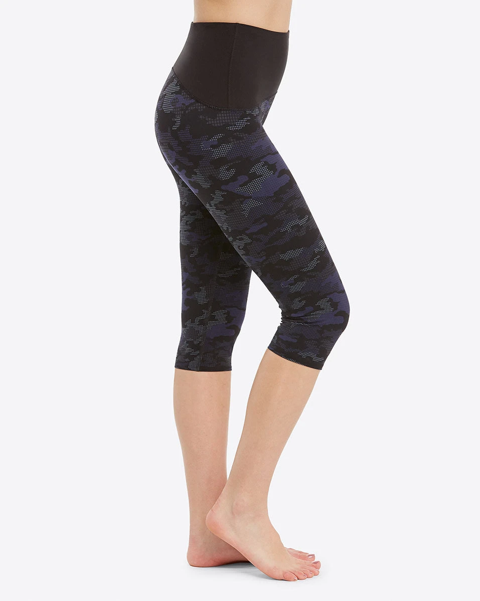 Spanx Booty Boost® Active Printed Cropped Leggings 16 Spanx Booty Boost® Active Printed Cropped Leggings