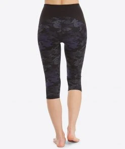 Spanx Booty Boost® Active Printed Cropped Leggings 29 Spanx Booty Boost® Active Printed Cropped Leggings