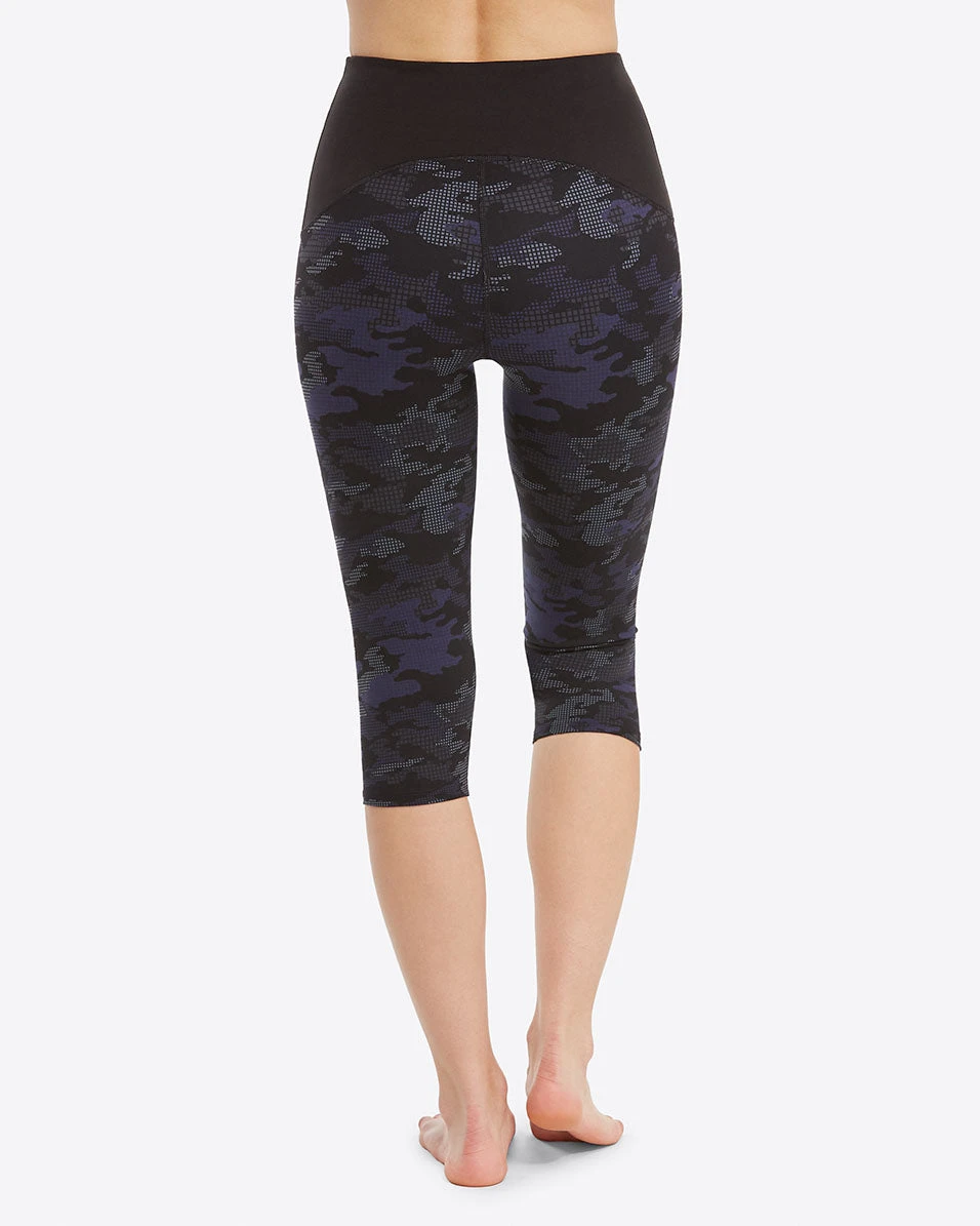 Spanx Booty Boost® Active Printed Cropped Leggings 15 Spanx Booty Boost® Active Printed Cropped Leggings