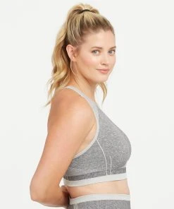 Spanx Seamless Sculpt Medium Impact Sports Bra 16 Spanx Seamless Sculpt Medium Impact Sports Bra