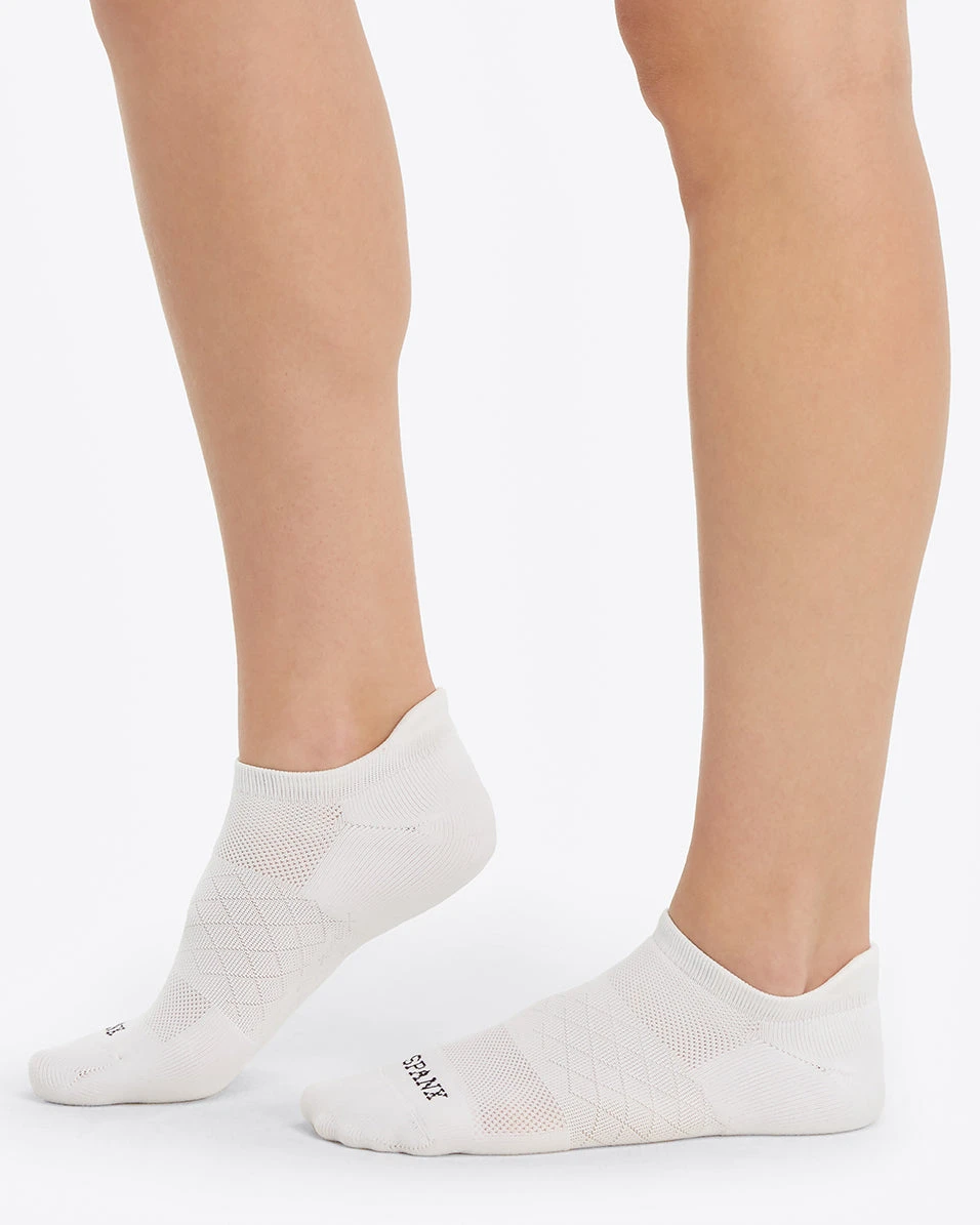 Spanx Active Arch Compression Ankle Socks 7 Spanx Active Arch Compression Ankle Socks