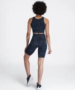 Spanx Look At Me Now Seamless Crop Top