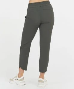 Spanx Out-of-Office Tapered Pant