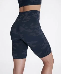 Spanx Seamless Look At Me Now Bike Short
