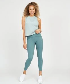 Spanx Go Lightly Notch-Back Tank 17 Spanx Go Lightly Notch-Back Tank