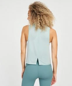 Spanx Go Lightly Notch-Back Tank
