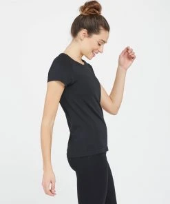 Spanx Shop All Activewear Look At Me Now Seamless Tee 20 Spanx Shop All Activewear Look At Me Now Seamless Tee