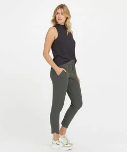 Spanx Out-of-Office Tapered Pant